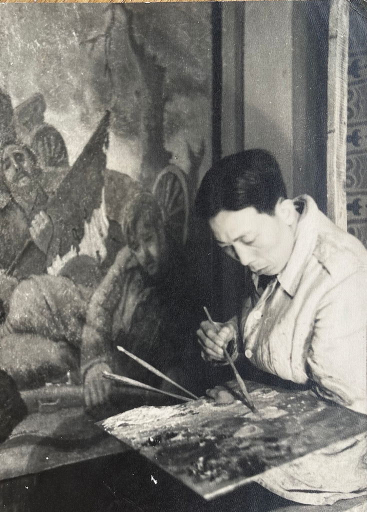 Mai Trung Thu restoring a commemorative painting, circa 1945