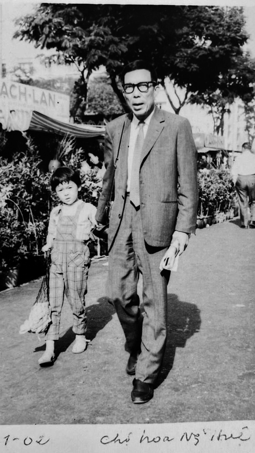 Mai Trung Thu (Vietnamese, 1906-1980) and Ngo Manh Duc (B. 1941) - Son of Le Thi Luu (Vietnamese, 1911-1988) and Ngo The Tan. Photograph gifted to Mr Jean-François Hubert (Christie's Senior Consultant, Vietnamese Art) by Mr Ngo Manh Duc on the occasion of The Ngo Manh Duc Collection or The Homage of a Son to His Mother at Christie's Hong Kong, 24 November 2019.