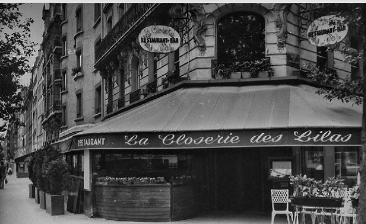 La Closerie des Lilas, Montparnasse, Paris, in the 70’s.
All the Vietnamese artists used to meet there. Montparnasse, or more precisely the crossroads Montparnasse-Vavin-Raspail, was the centre of the world. All was audacious there.