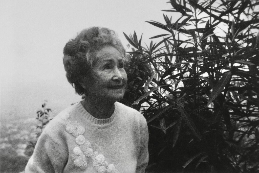Le Thi Luu in her garden in 1987