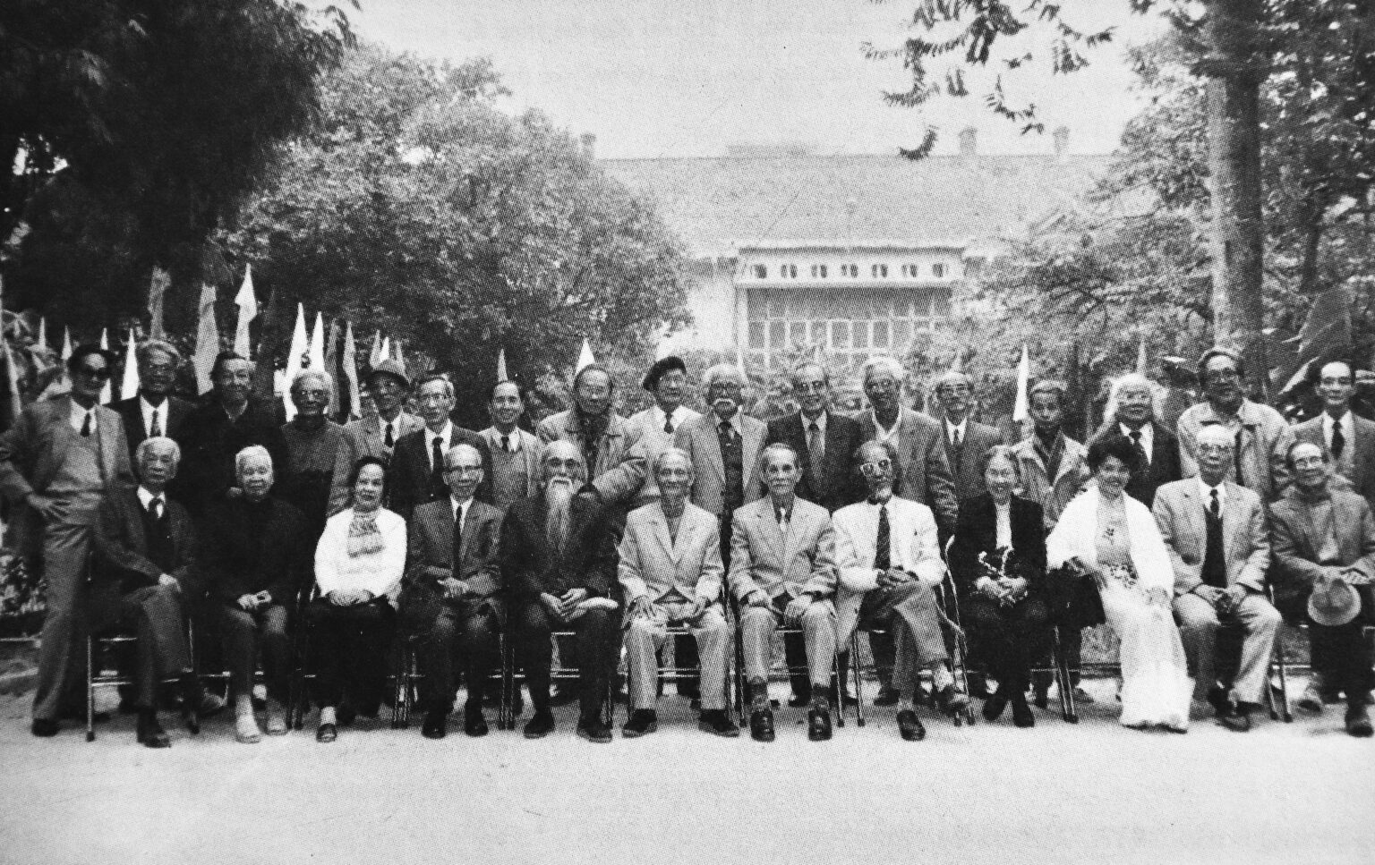 Artist painters, former students at The École des Beaux-Arts de l'Indochine (The Fine Arts College of Indochina), photo taken at the Hanoi Fine Arts University in 1995