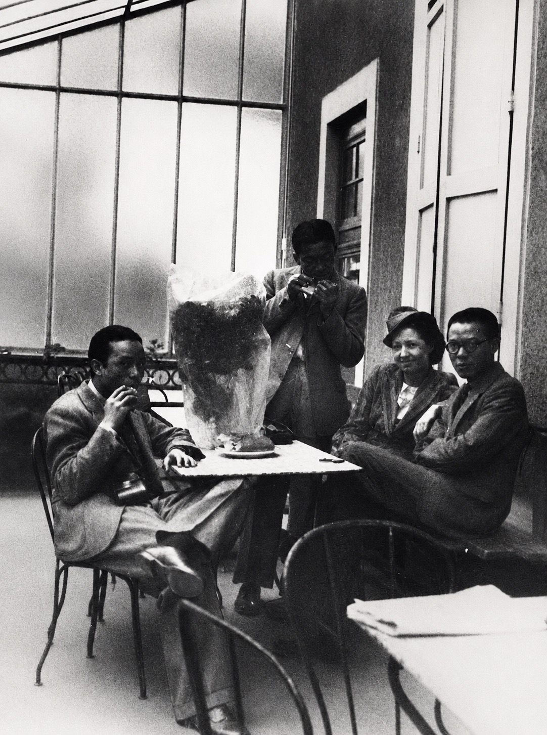 Vu Cao Dam, Mai Trung Thu, Renée Appriou (Vu Cao Dam's fiancée) and Le Pho in Paris, circa 1937.